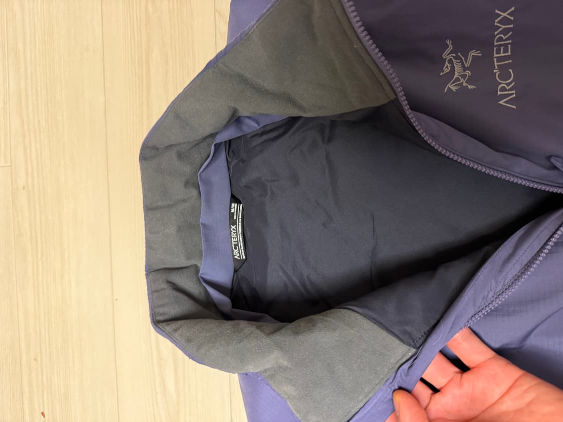 아크테릭스 아톰 ar M 사이즈   상태감 9.7/10 보풀따위 1도없는 상품이미지3