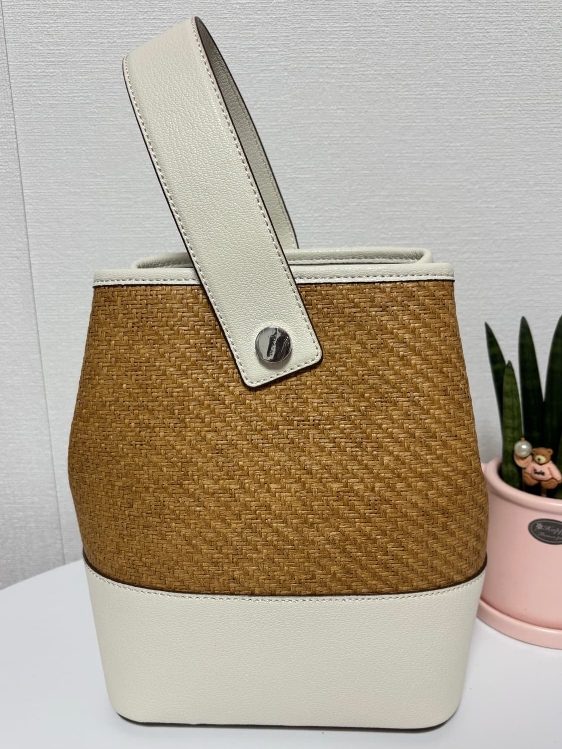 오스트카카 리카23 라탄 버킷백Ostkaka Lycka 23 Ratta 상품이미지2