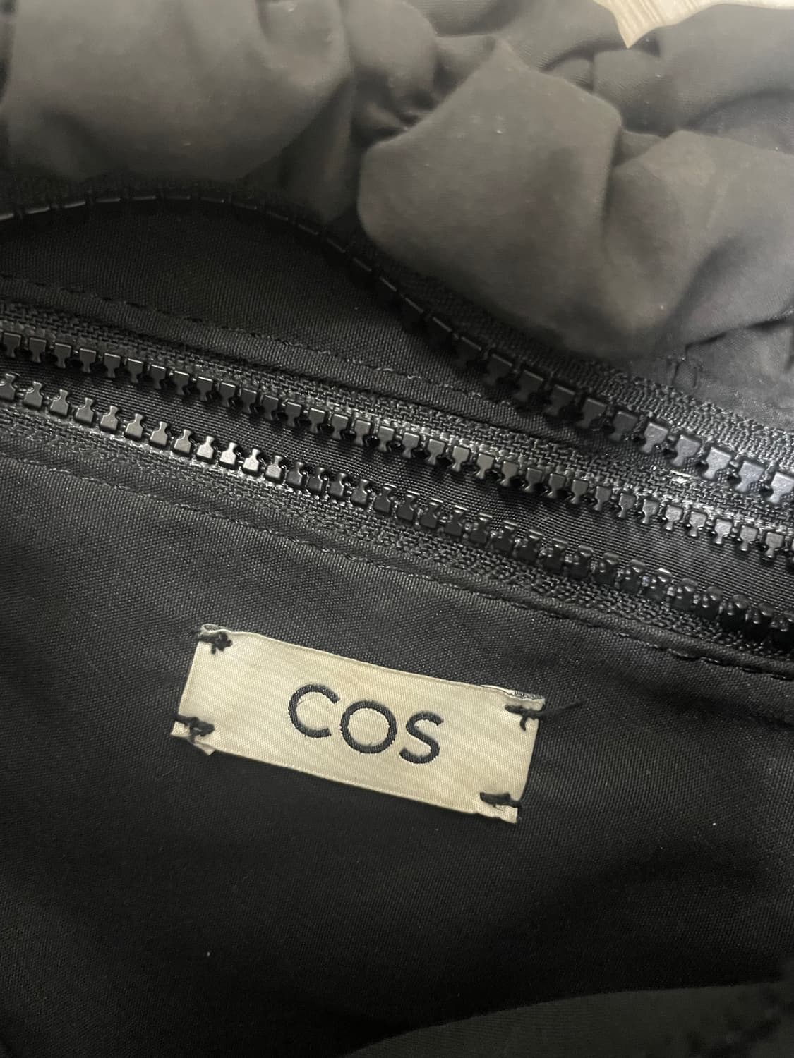 COS 코스 퀼티드 미니백 블랙 상품이미지2