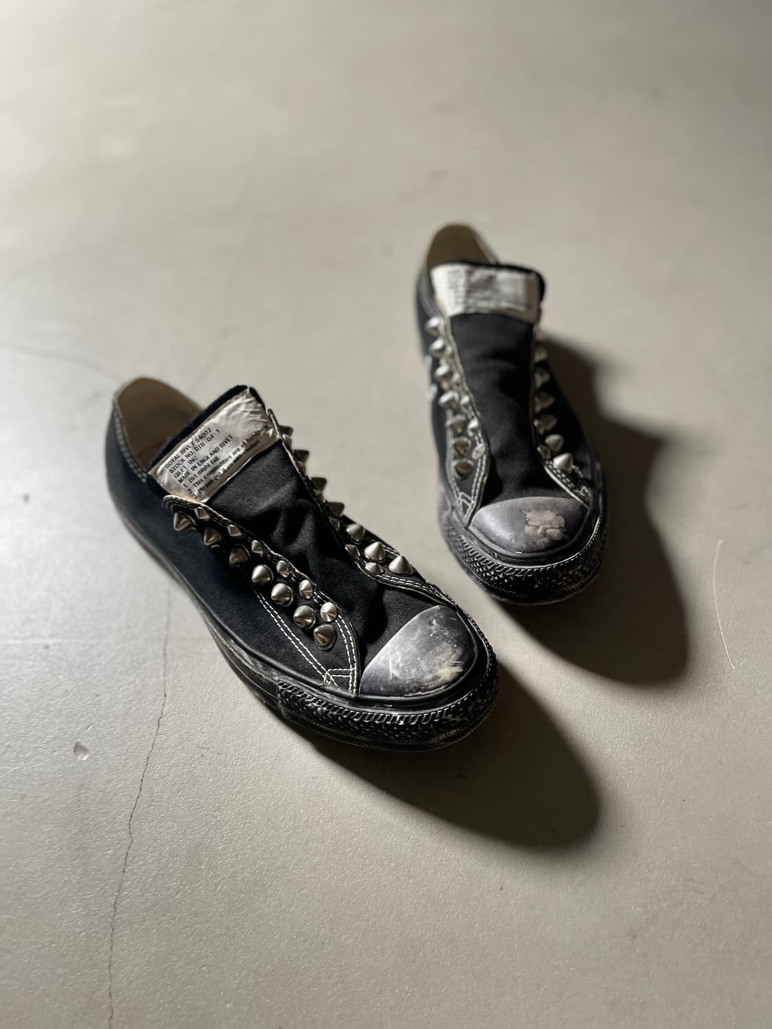 Gilet × Converse  Stud Custom Sneakers 상품이미지2