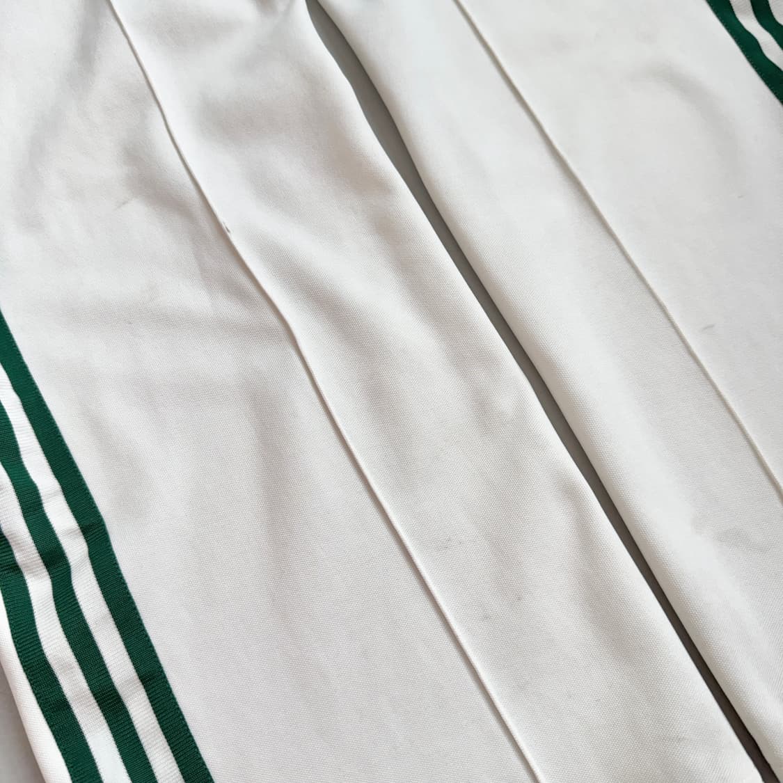 아디다스 대장 파이어버드 유로파 흰초 삼선 와이드 트랙팬츠 상품이미지4