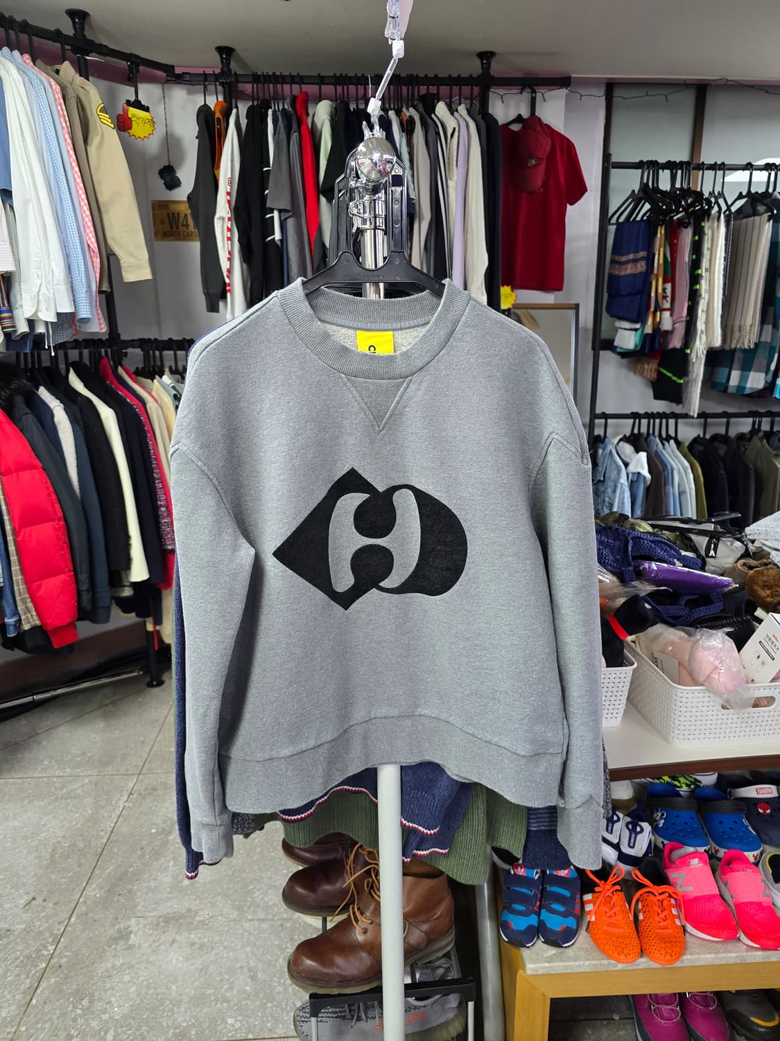 럭키슈에뜨 회색 로고 맨투맨 (1438) 상품이미지1