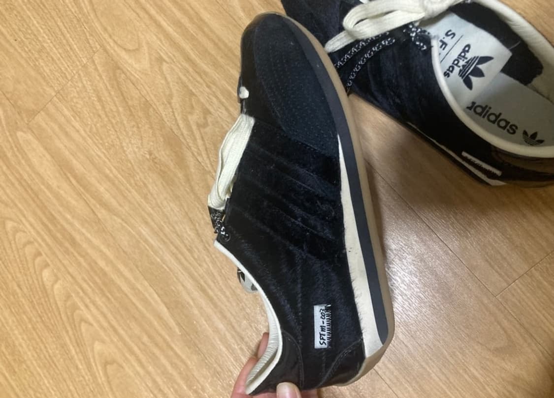 아디다스 송포더뮤트 265 팝니다 상품이미지3