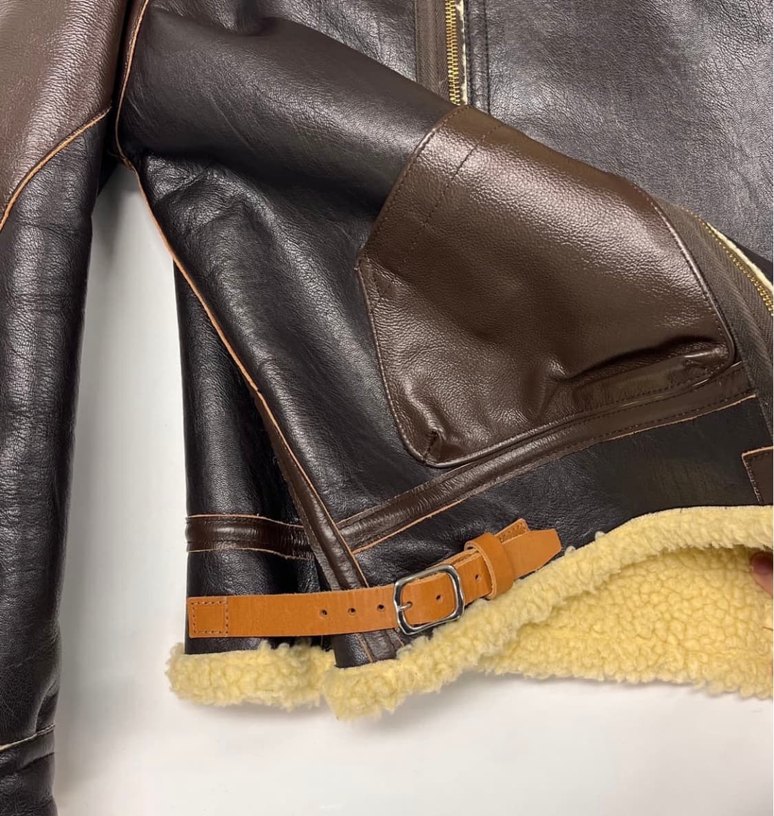 유나티드카 by 버즈릭슨 x 빔즈보이 B-3 무스탕 상품이미지4