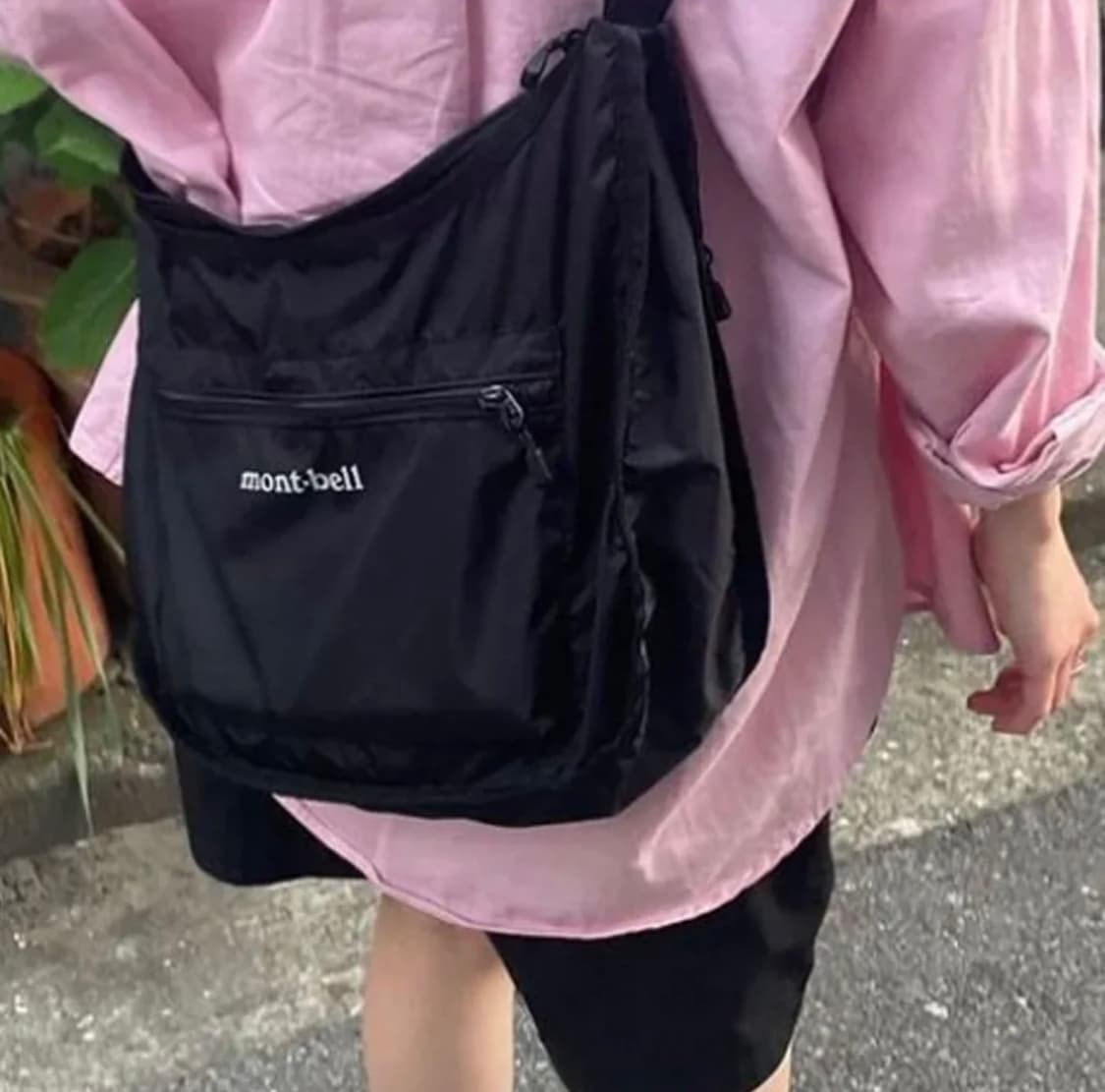 몽벨 포켓터블라이트 숄더백 라지 블랙 상품이미지3