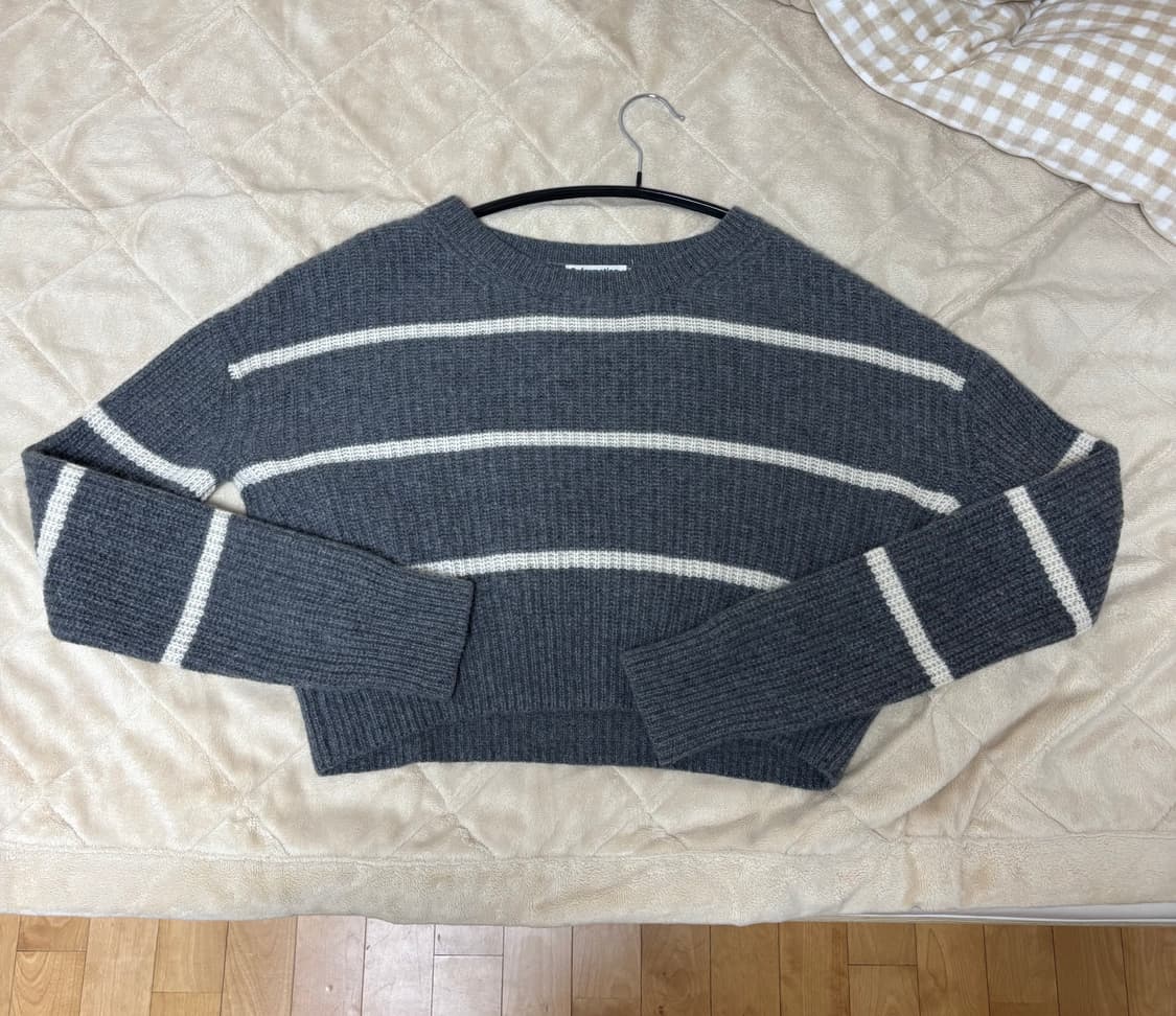 리포메이션 reformation 크롭 니트 상품이미지1