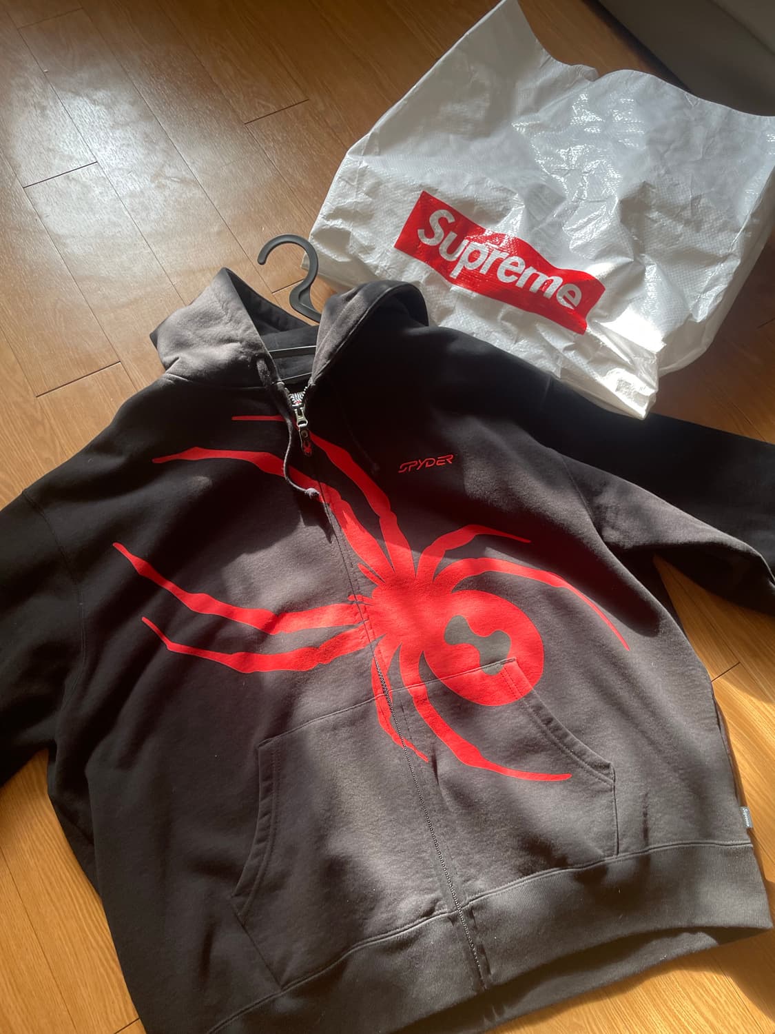 슈프림 스파이더 L 후드집업 상품이미지1