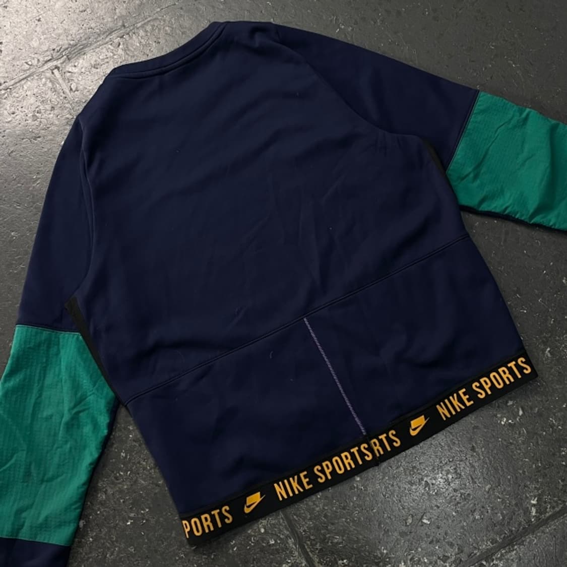 105 나이키 써마 플리스 맨투맨 상품이미지5