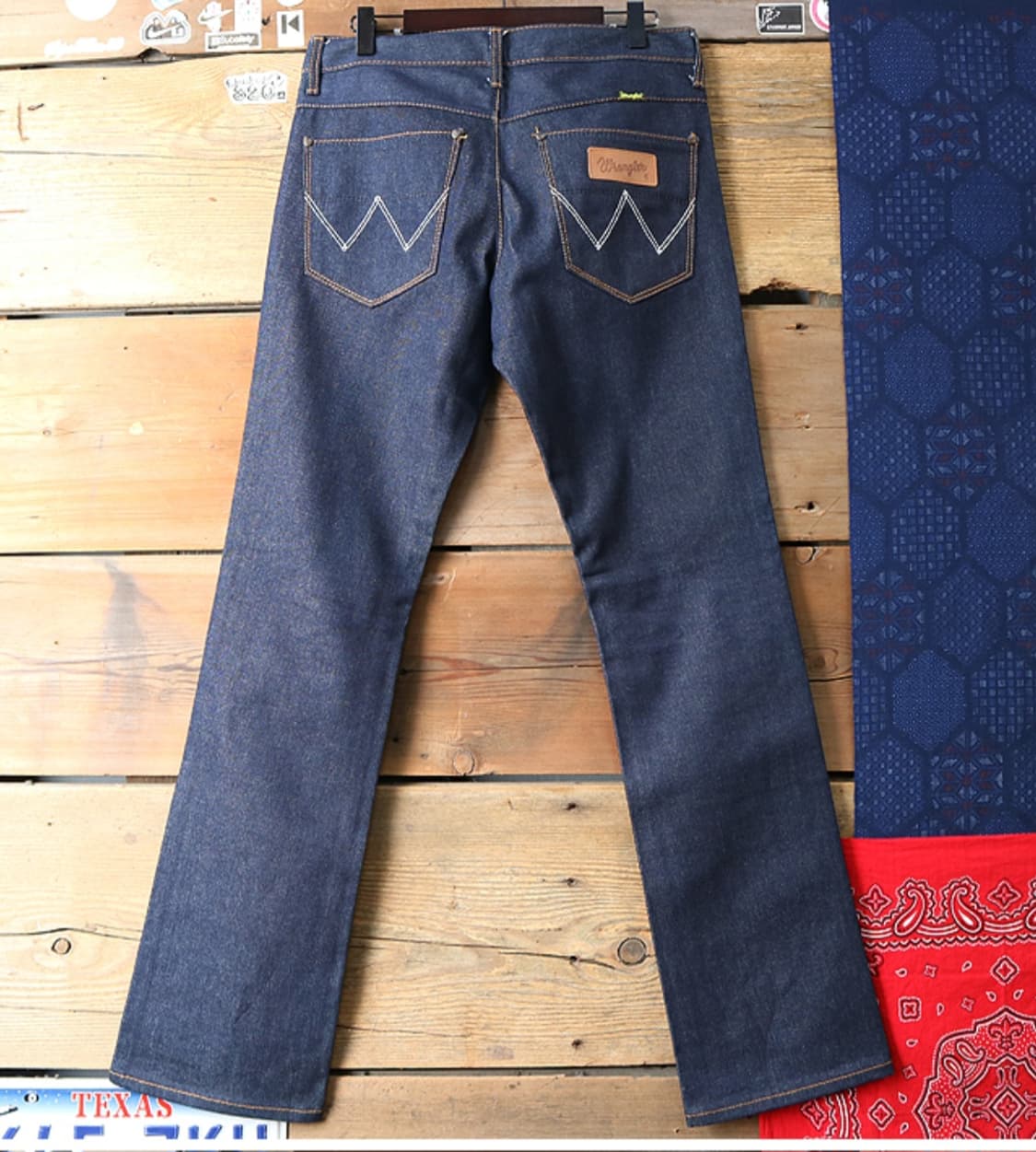 wrangler 랭글러 진청 로우 라이즈 부츠컷 데님
29-30 상품이미지5