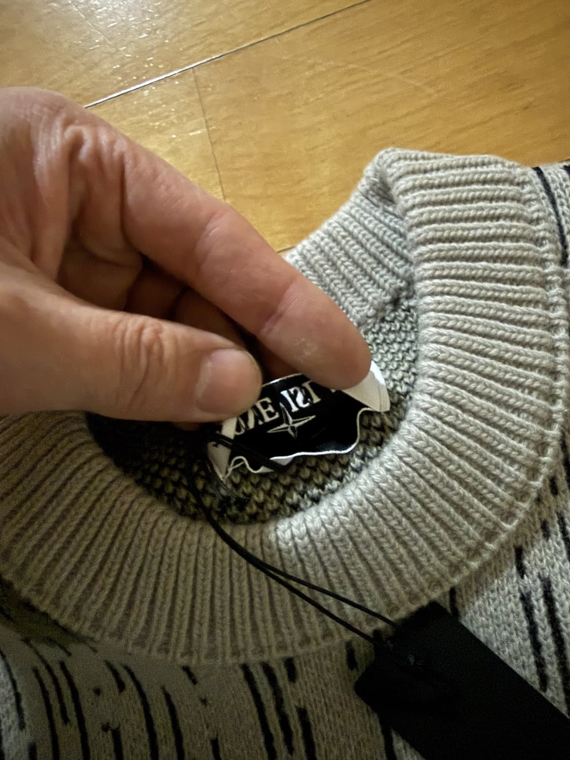 스톤아일랜드 레인 카모 자카드 크루넥 니트 상품이미지6