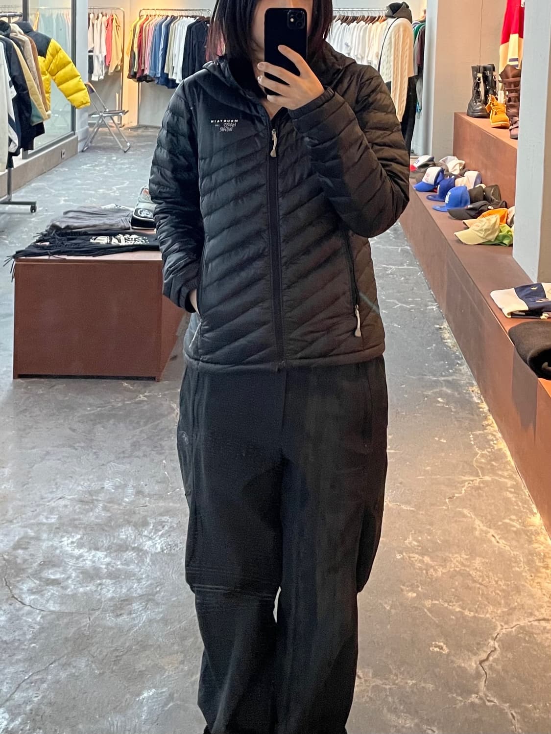 마운틴 하드웨어 블랙 경량 다운 패딩 H975 상품이미지1