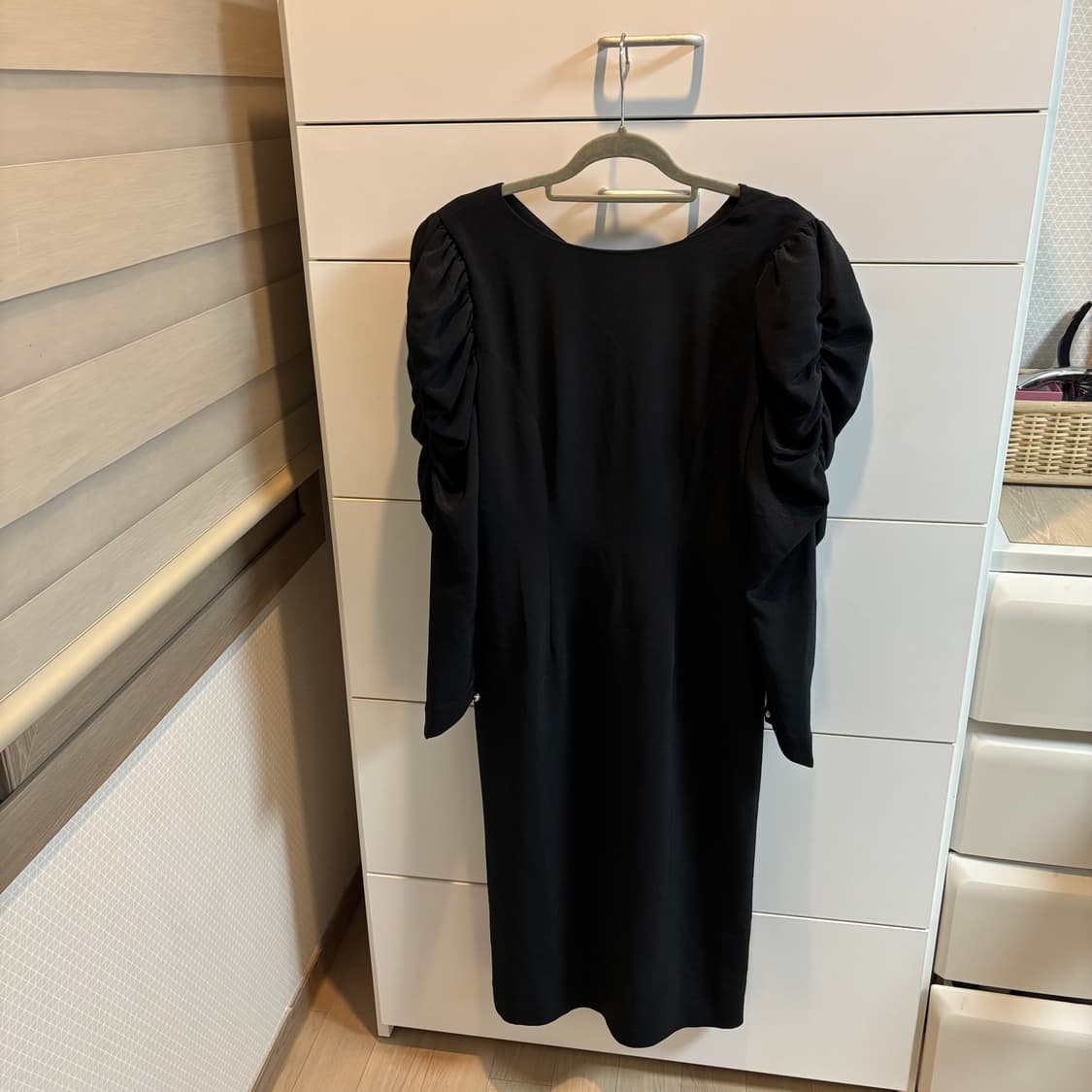 블랙 퍼프 셔링 롱 원피스(결혼식,연말파티룩 추천) 상품이미지4