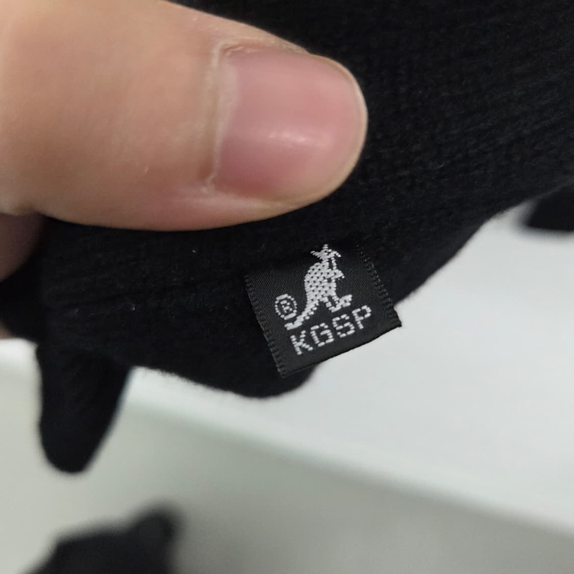 캉골 블랙 V넥 니트 남m 상품이미지5