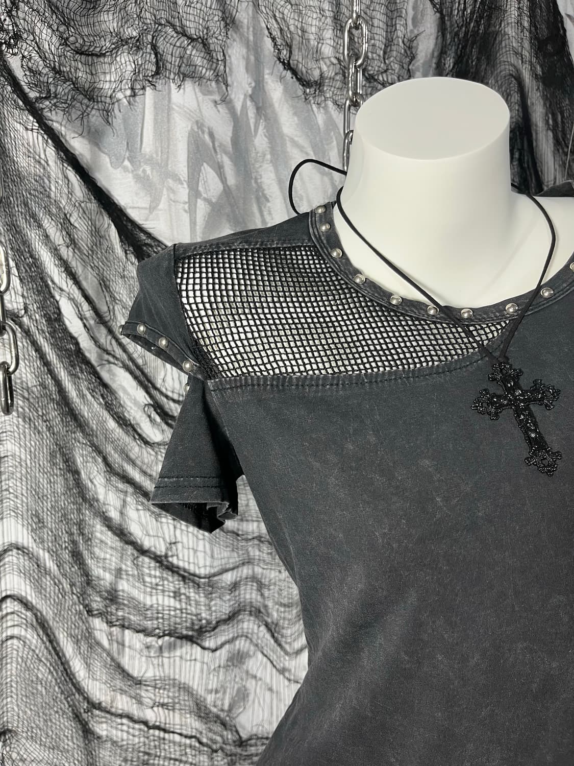 Gothic stud side slit mash washing top 상품이미지3