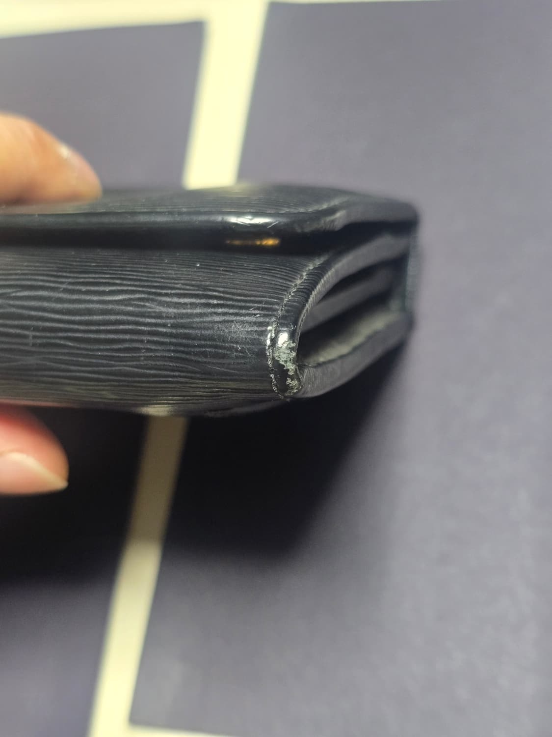 프라다 1MH132 비텔로 레더 블랙 골드 장지갑 상품이미지7