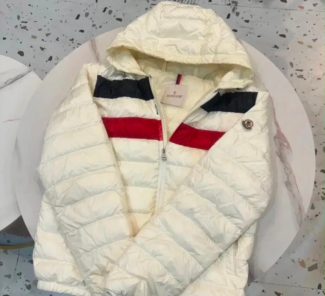 몽클레어 코로우 후드 경량패딩 상품이미지1