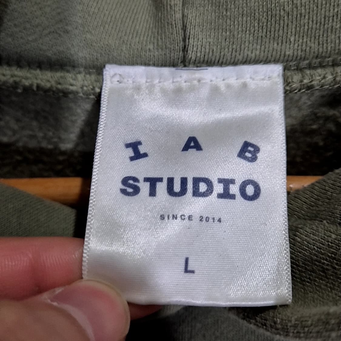 아이앱스튜디오 빅로고 후드티 상품이미지5