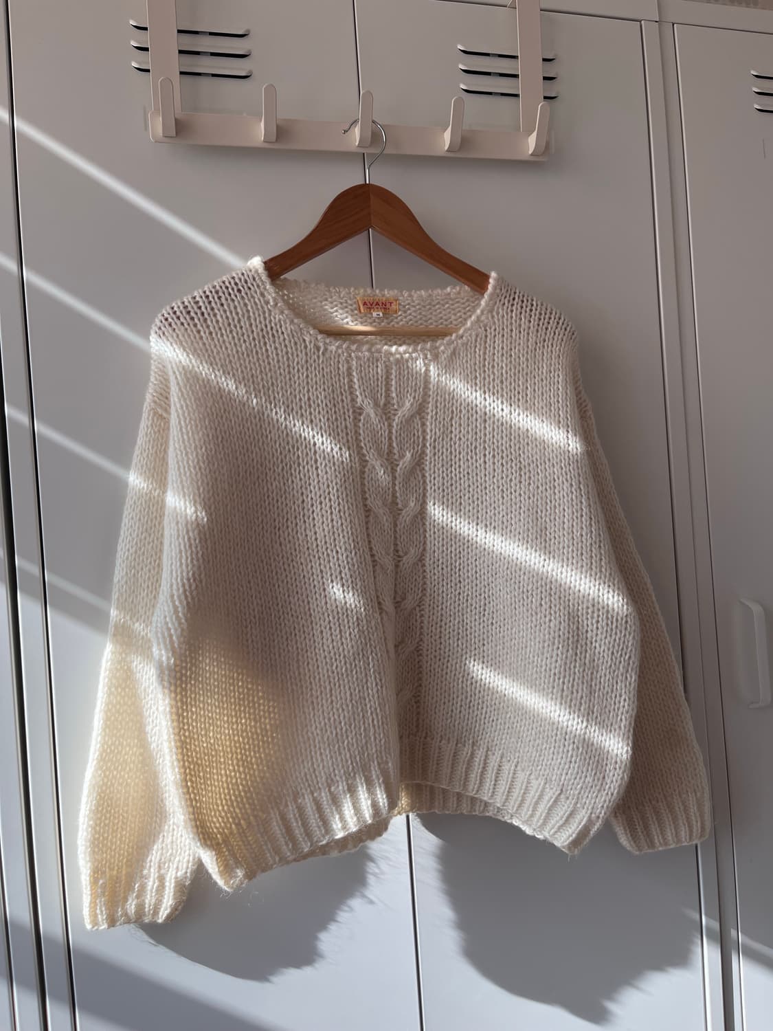 AVANT 아이보리 꽈배기 라운드 니트 상품이미지10