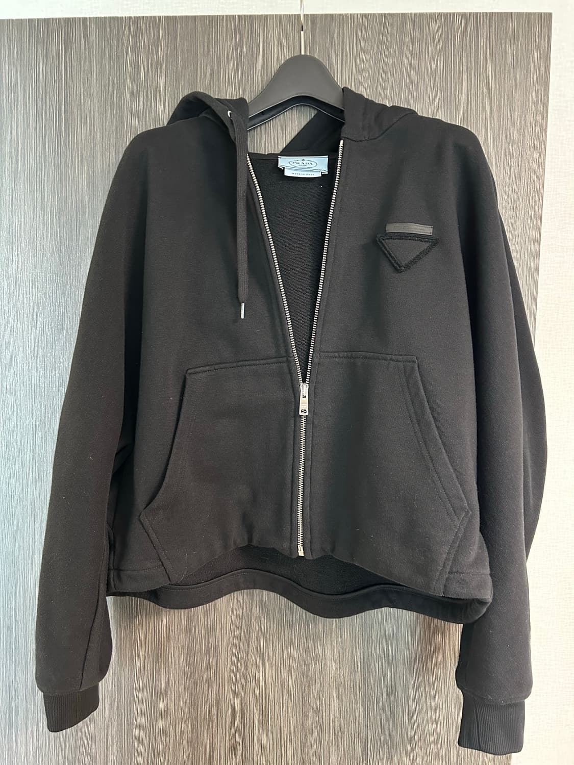 프라다 삼각로고 블랙 후드 자켓 138590 R212 11LN (M) 상품이미지1