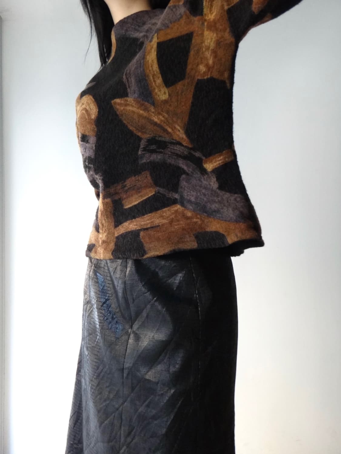 Leaf pattern moc neck knit / brown 상품이미지1