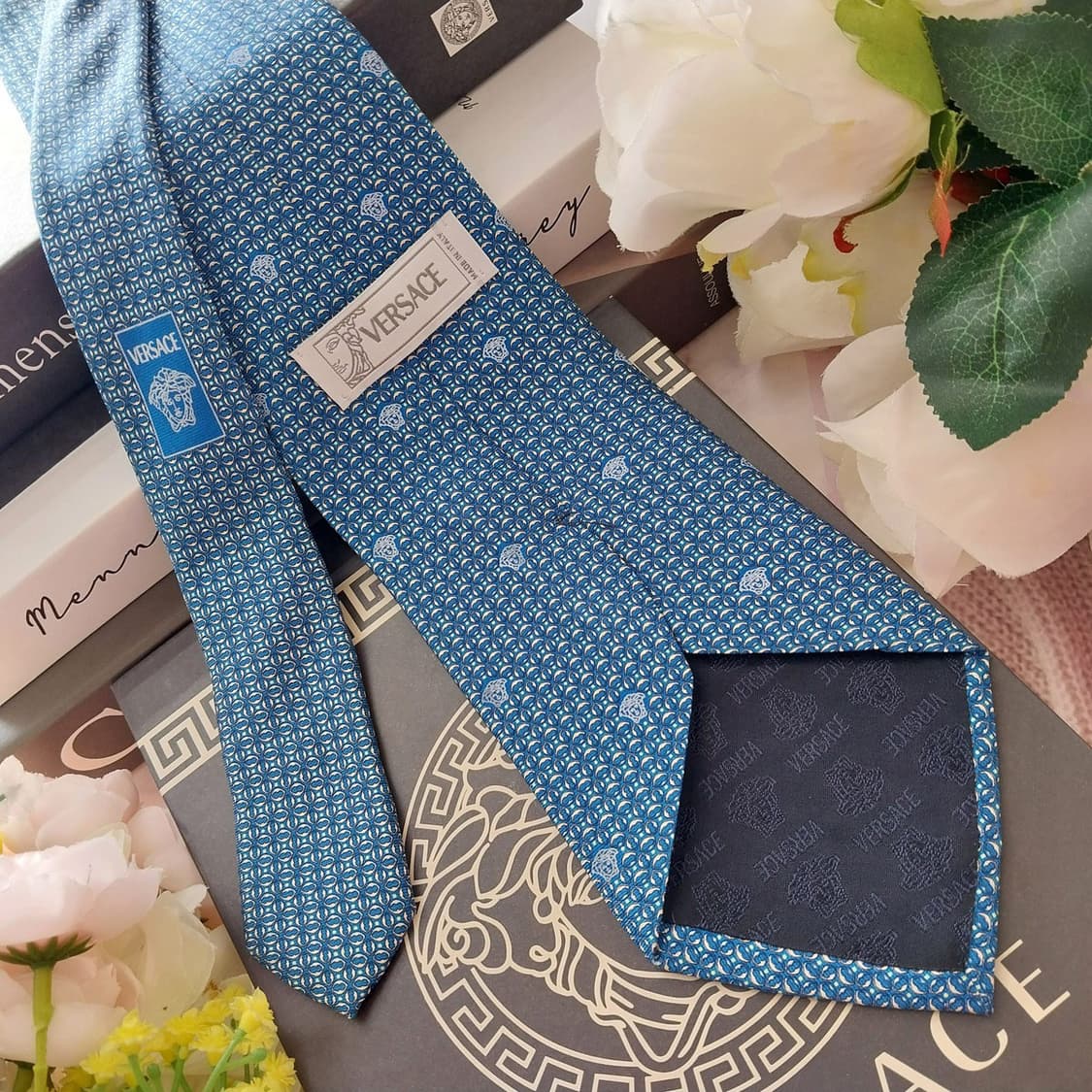 베르사체 실크 블루 메두사 패턴 넥타이 9.4cm A+등급 K1311
 상품이미지5