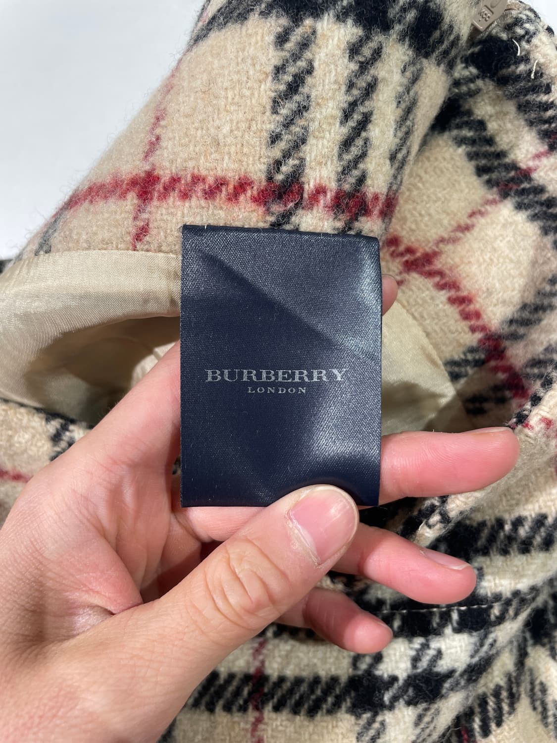 버버리 라이트 베이지 노바체크 프론트 포켓 울 미디스커트 상품이미지8