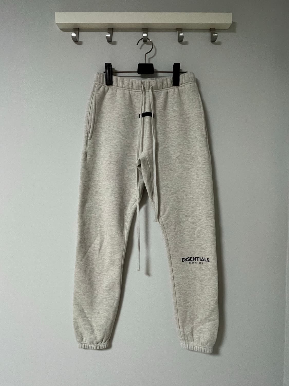 에센셜 스웻팬츠 xs 상품이미지1