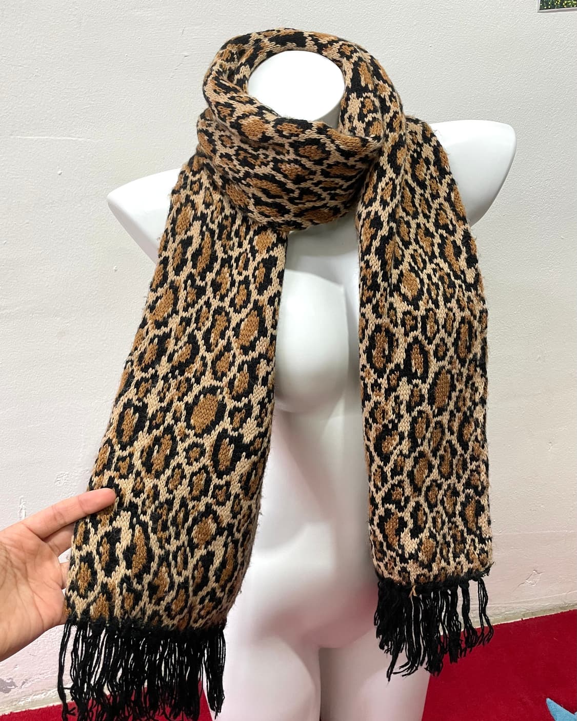 Leopard Black Fringe Scarf 상품이미지2