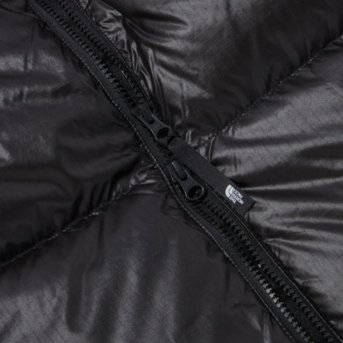 노스페이스 유광 패딩 베스트 NOVELTY NUPTSE DOWN VEST 상품이미지3