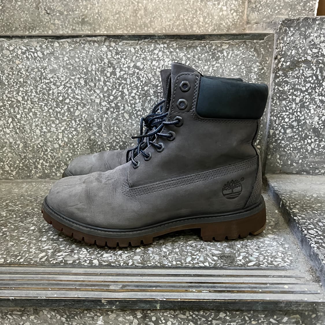 팀버랜드 6인치 프리미엄 워터프루프 부츠 다크 그레이 상품이미지2