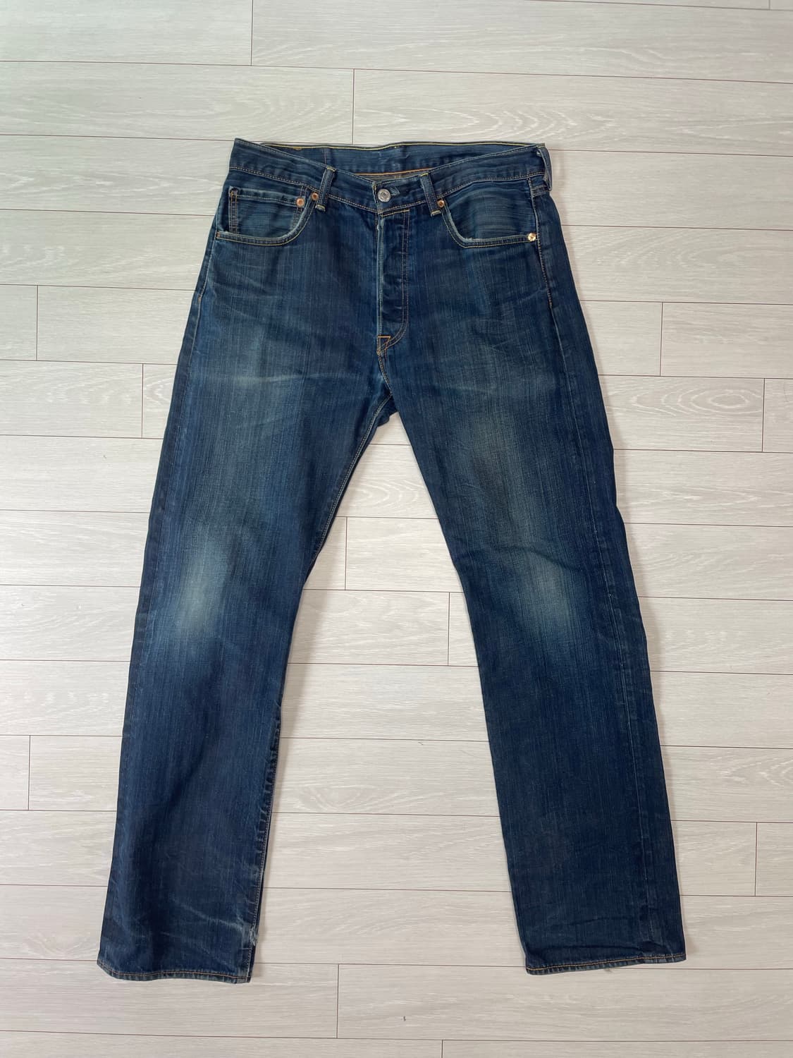 Levi’s 501 데님 팬츠 (중청 워싱) 상품이미지1
