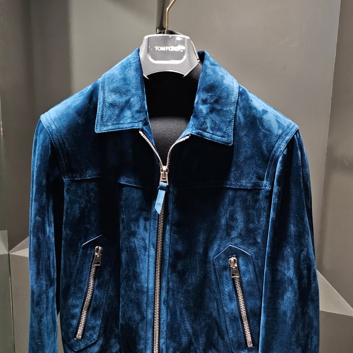 톰포드 블루 스웨이드 신상 트러커자켓 상품이미지2