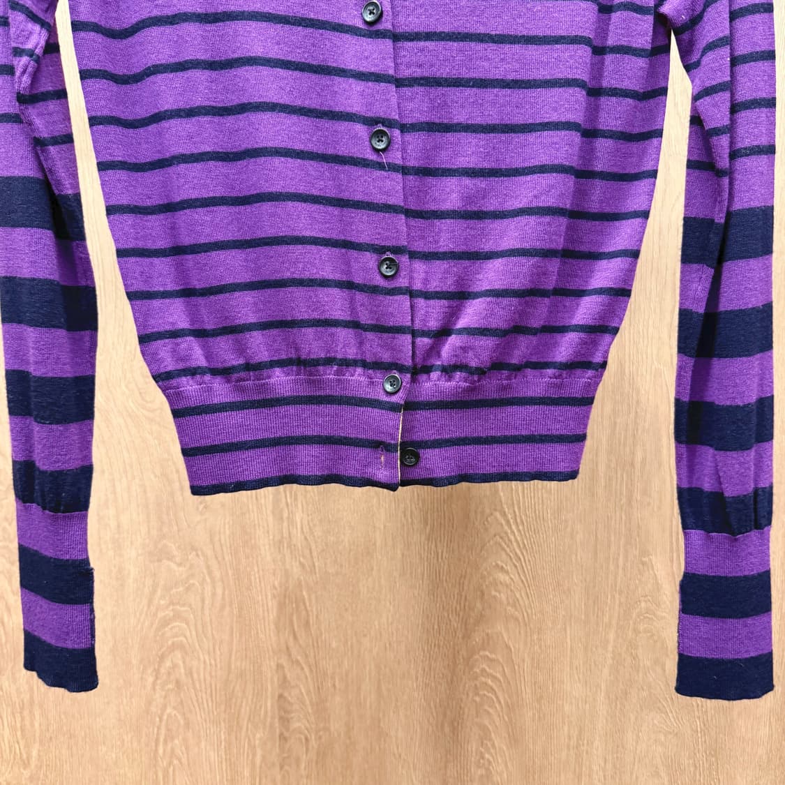 폴스미스 긴팔 라운드넥 니트 가디건 스트라이프 디테일 퍼플 상품이미지5