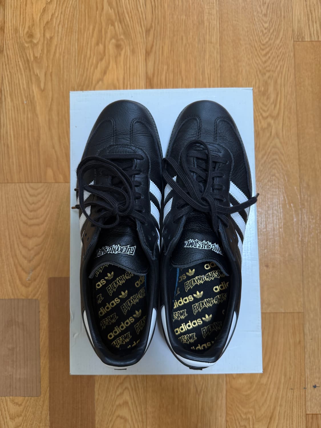 아디다스 x 퍼킹 어썸 삼바 코어 블랙 상품이미지1