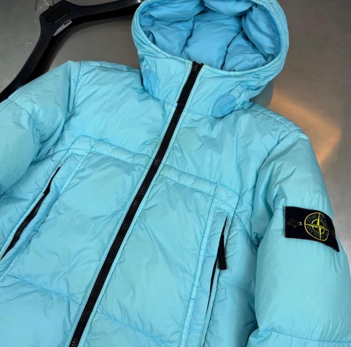 [리오브전포점] 스톤아일랜드 크링클랩스 후드 패딩 상품이미지3