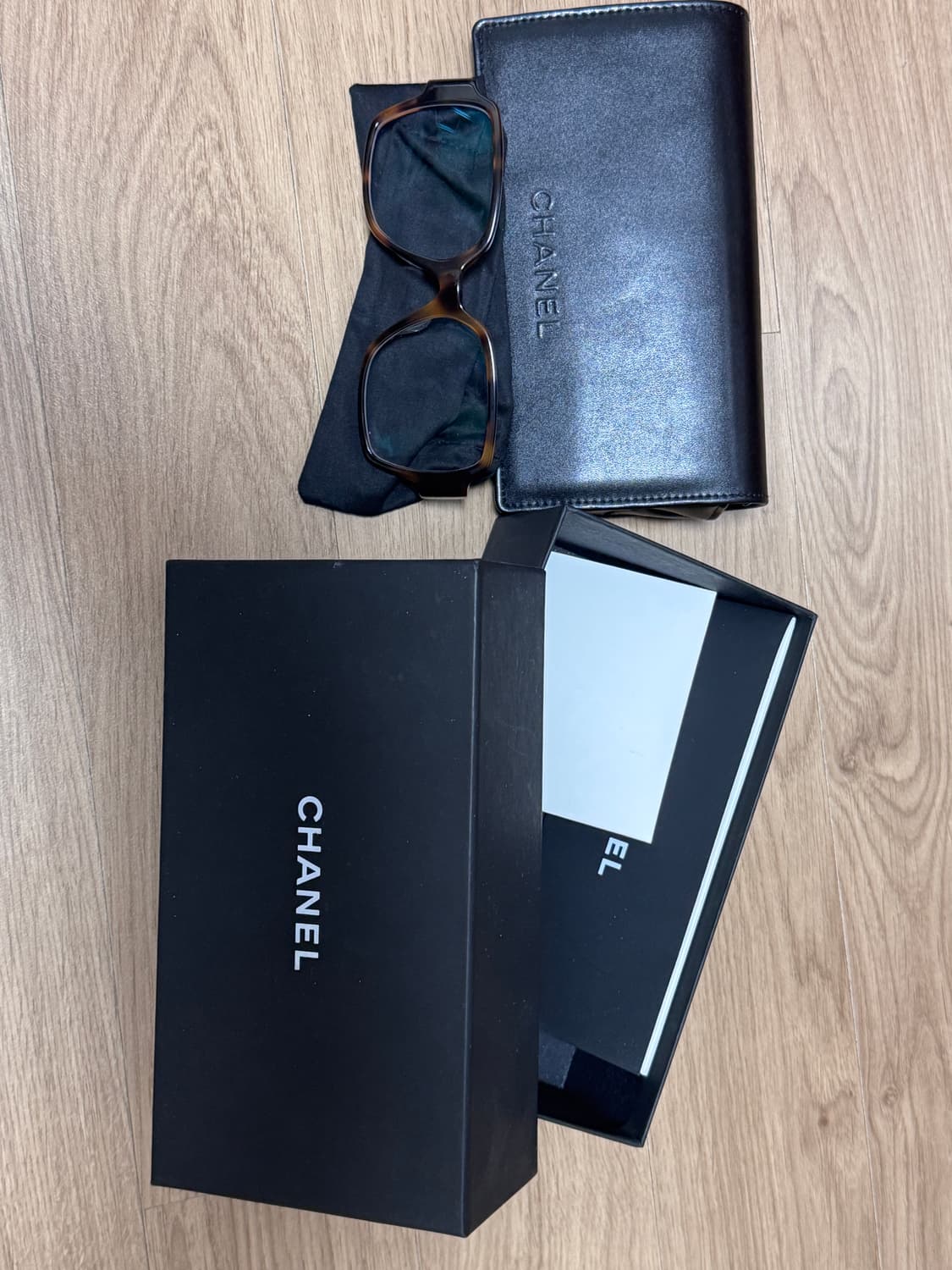 샤넬 하트 로고 안경 레오파드 52 상품이미지2