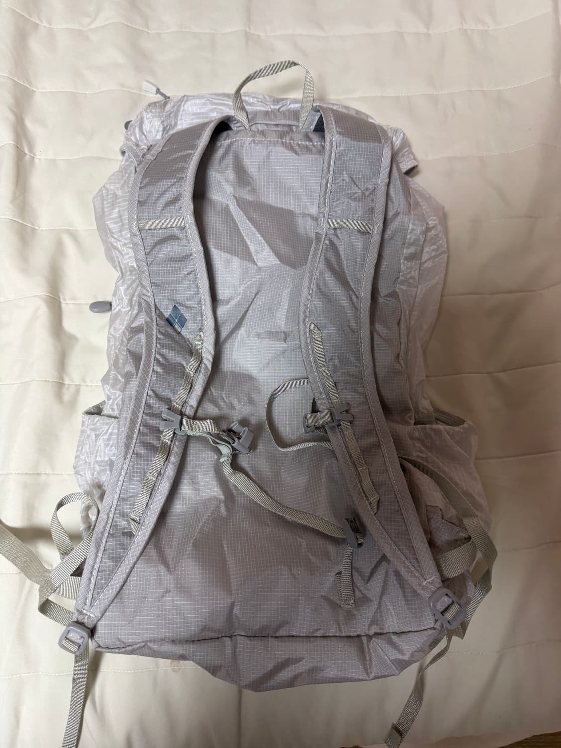 몽벨 버사라이트20L 아이스화이트 상품이미지2