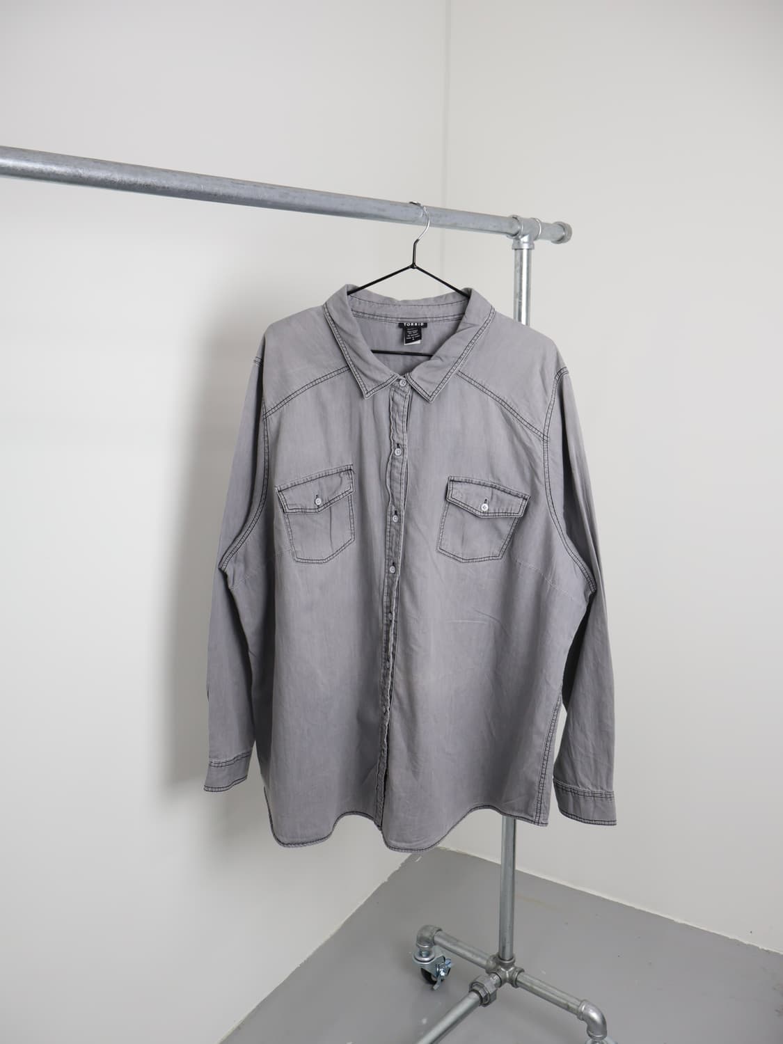 TORRID Washed Gray Utility Shirt 상품이미지1