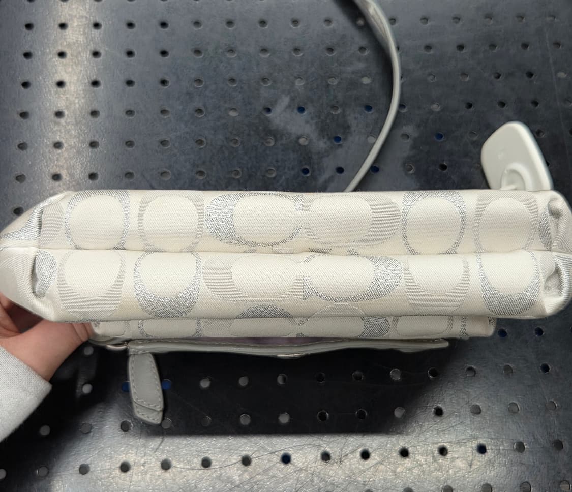 Coach 코치 아이보리 그레이 크로스백 상품이미지6