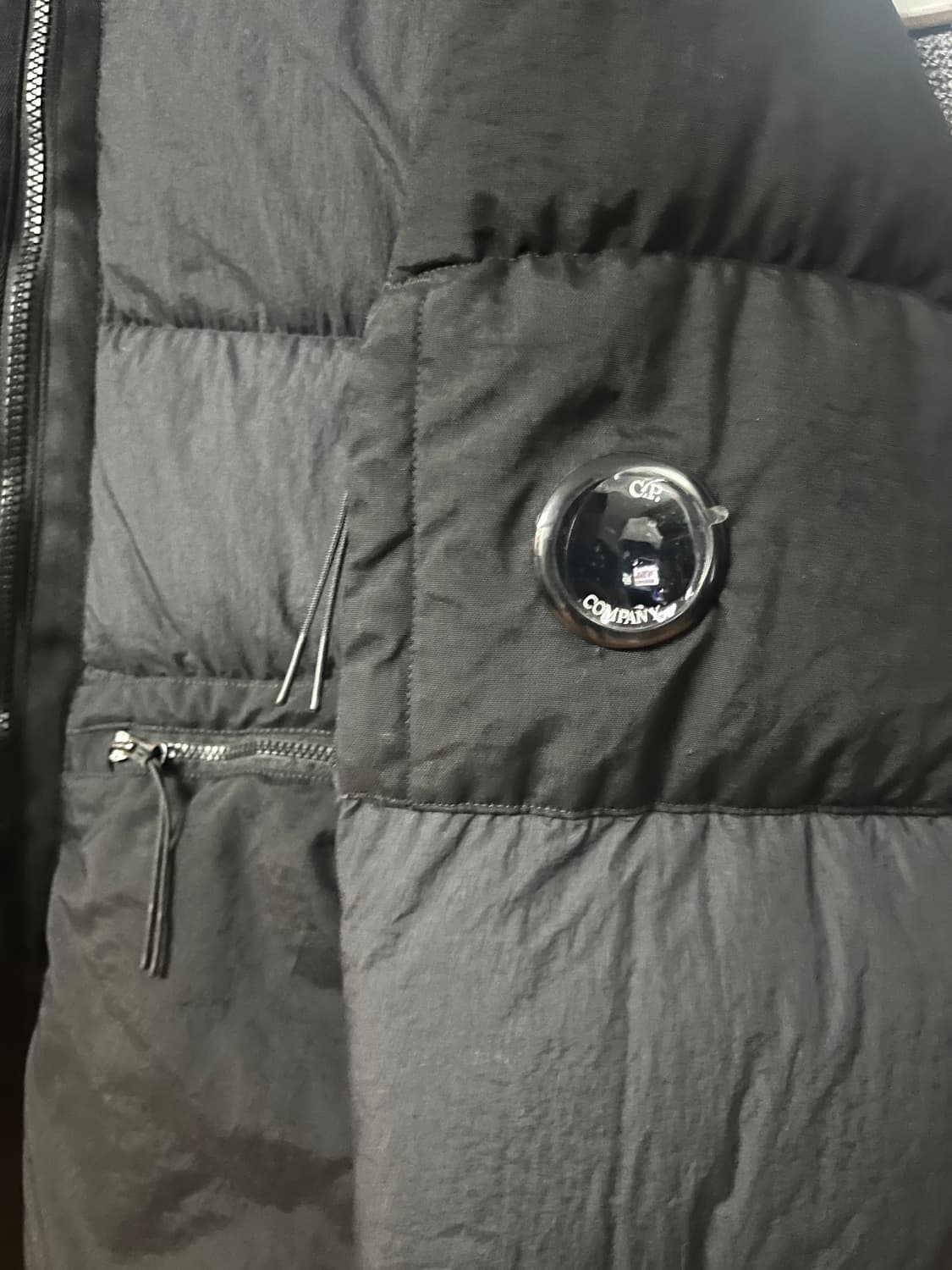 Cp컴퍼니 투웨이 다운 패딩 95~100 블랙 46사이즈 상품이미지2