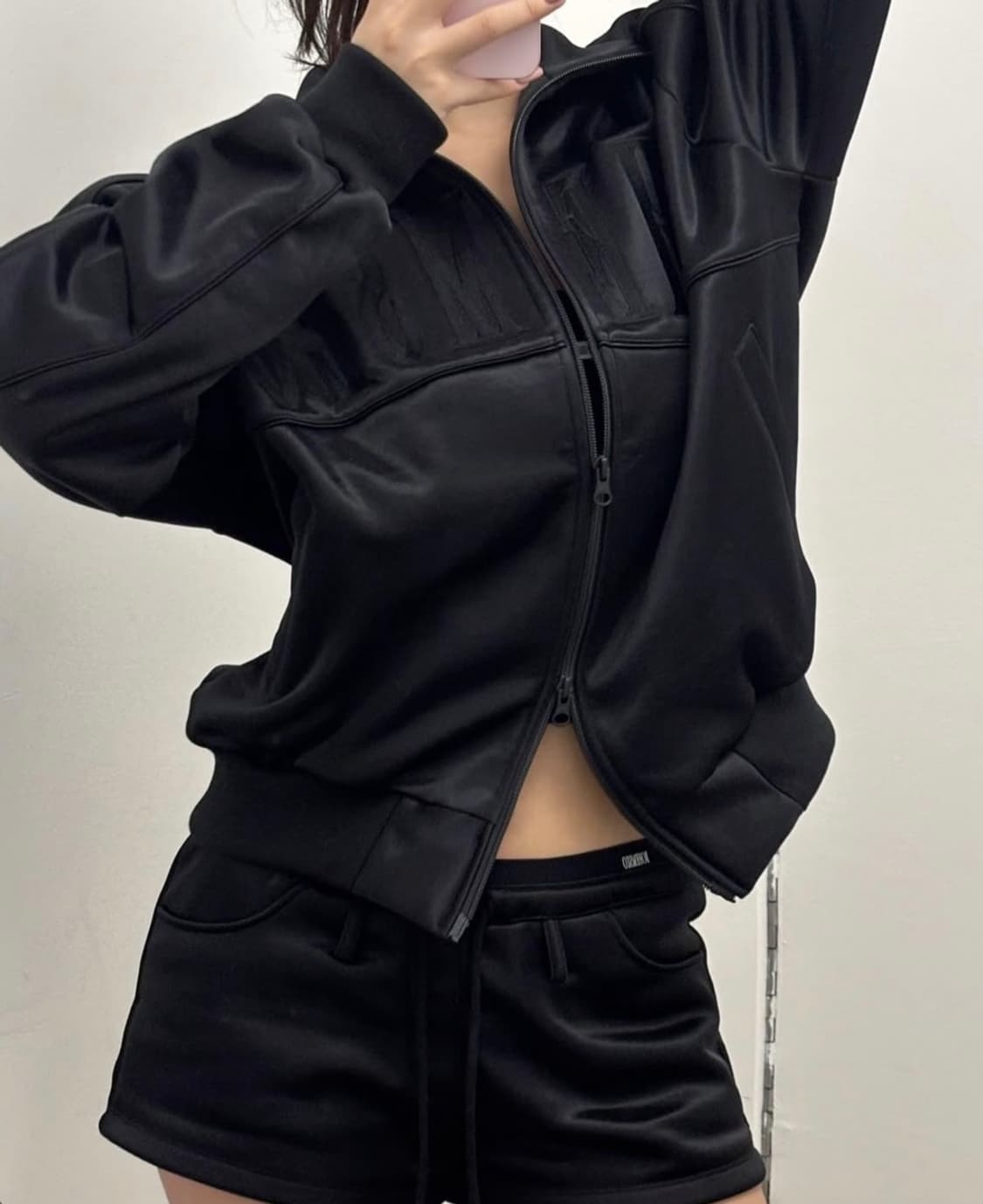 보헤미안서울 글로시 져지 로고 자켓 상품이미지2