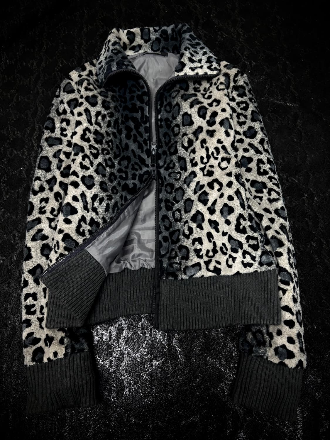 “Vintage” Black Leopard 2-way Fleece Zip 상품이미지1