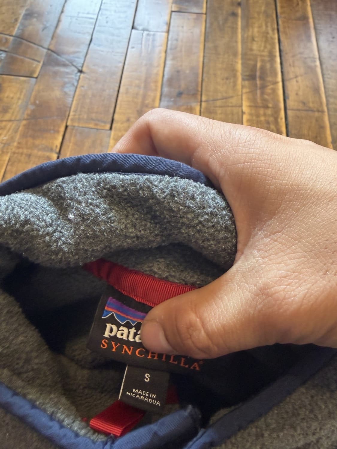 20s 파타고니아 신칠라 스냅-T 그레이/네이비 상품이미지3