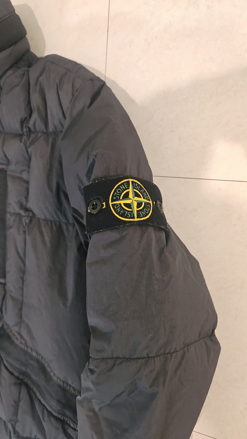 스톤아일랜드 크링클랩스 패딩 L 상품이미지3