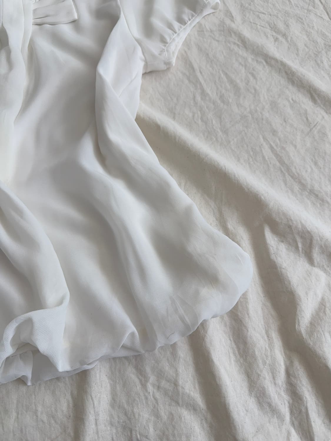 러블리 긱시크 로걀 화이트 쉬폰 블라우스 상품이미지2