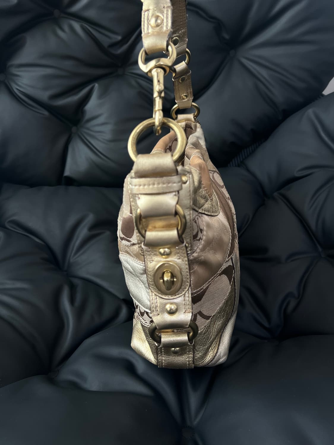 코치 칼리 패치워크 숄더백 상품이미지5