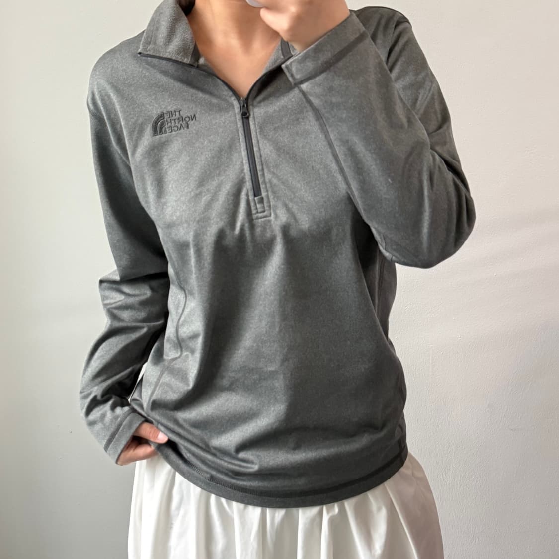 [M] 노스페이스 그레이 반집업 상품이미지1