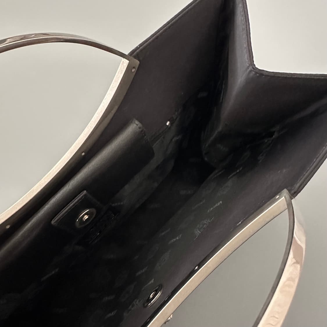 지아니 베르사체 gianni versace 메두사 토트백 상품이미지7