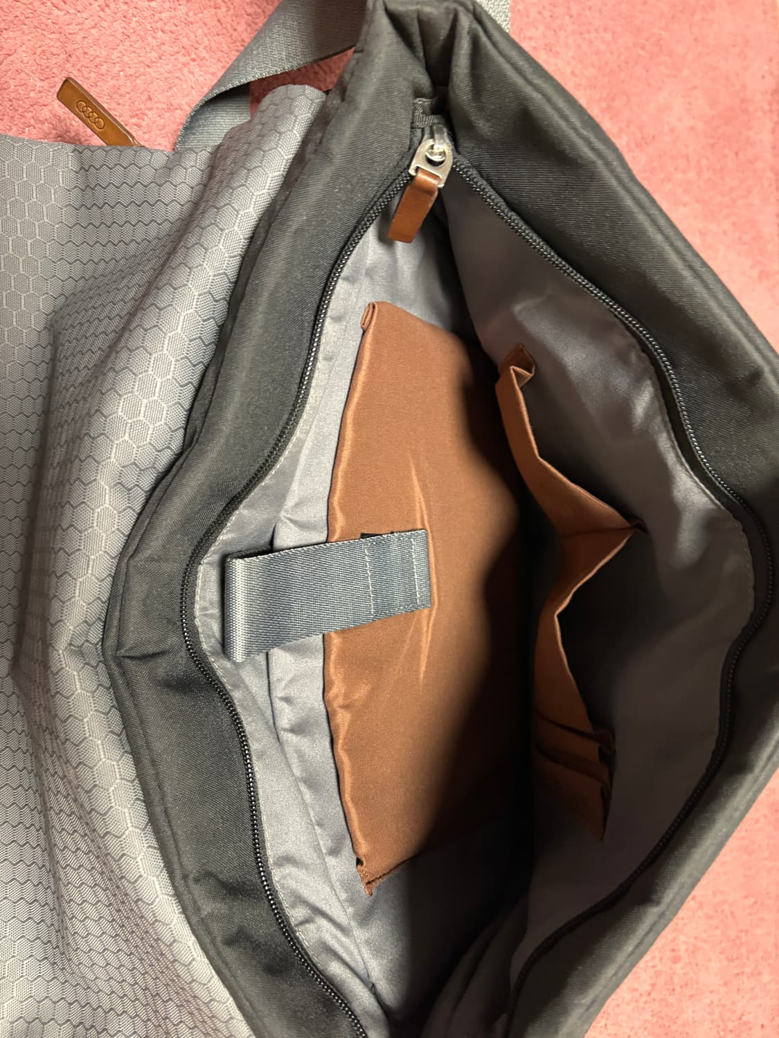 아우디 크로스백 상품이미지4