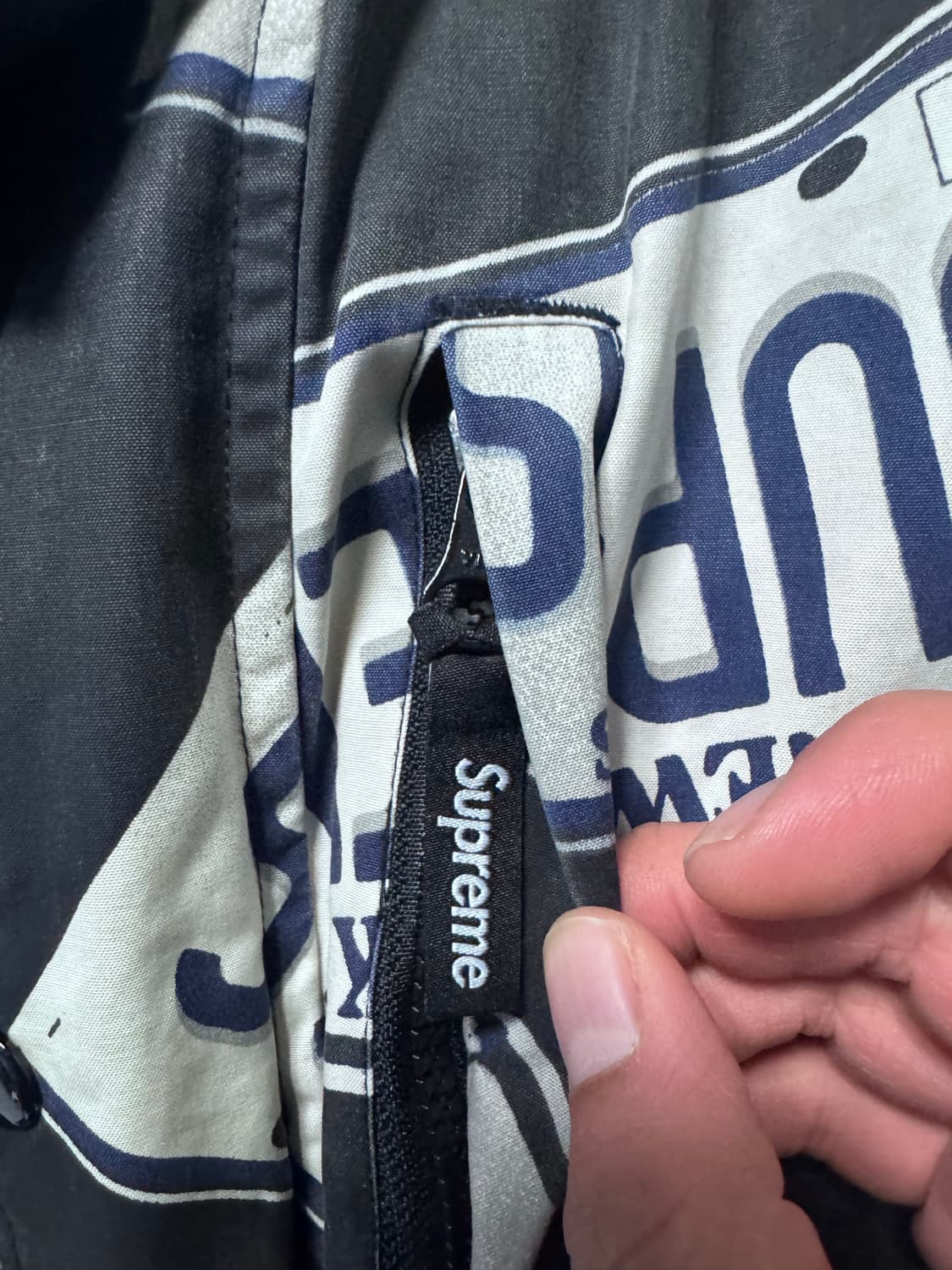 슈프림 17FW 라이센스 플레이트 퍼피 패딩 xl 상품이미지2